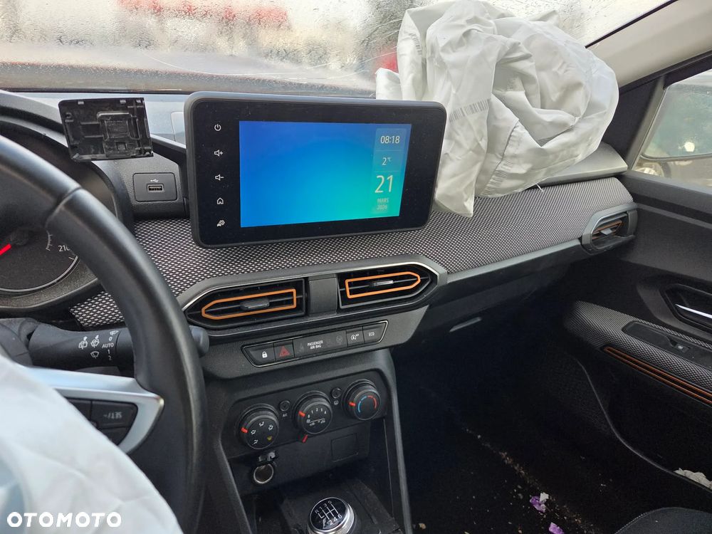 Dacia Sandero Stepway TCe 100 Celebration - 18