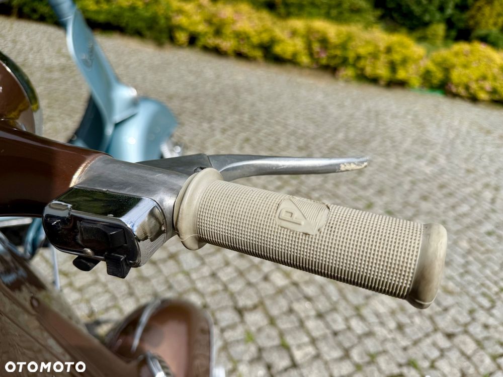 Piaggio Vespa - 15