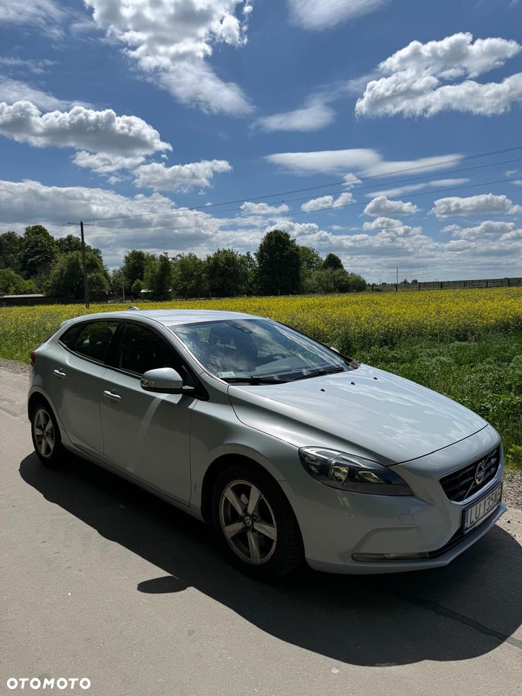 Volvo V40 T3 Kinetic - 2