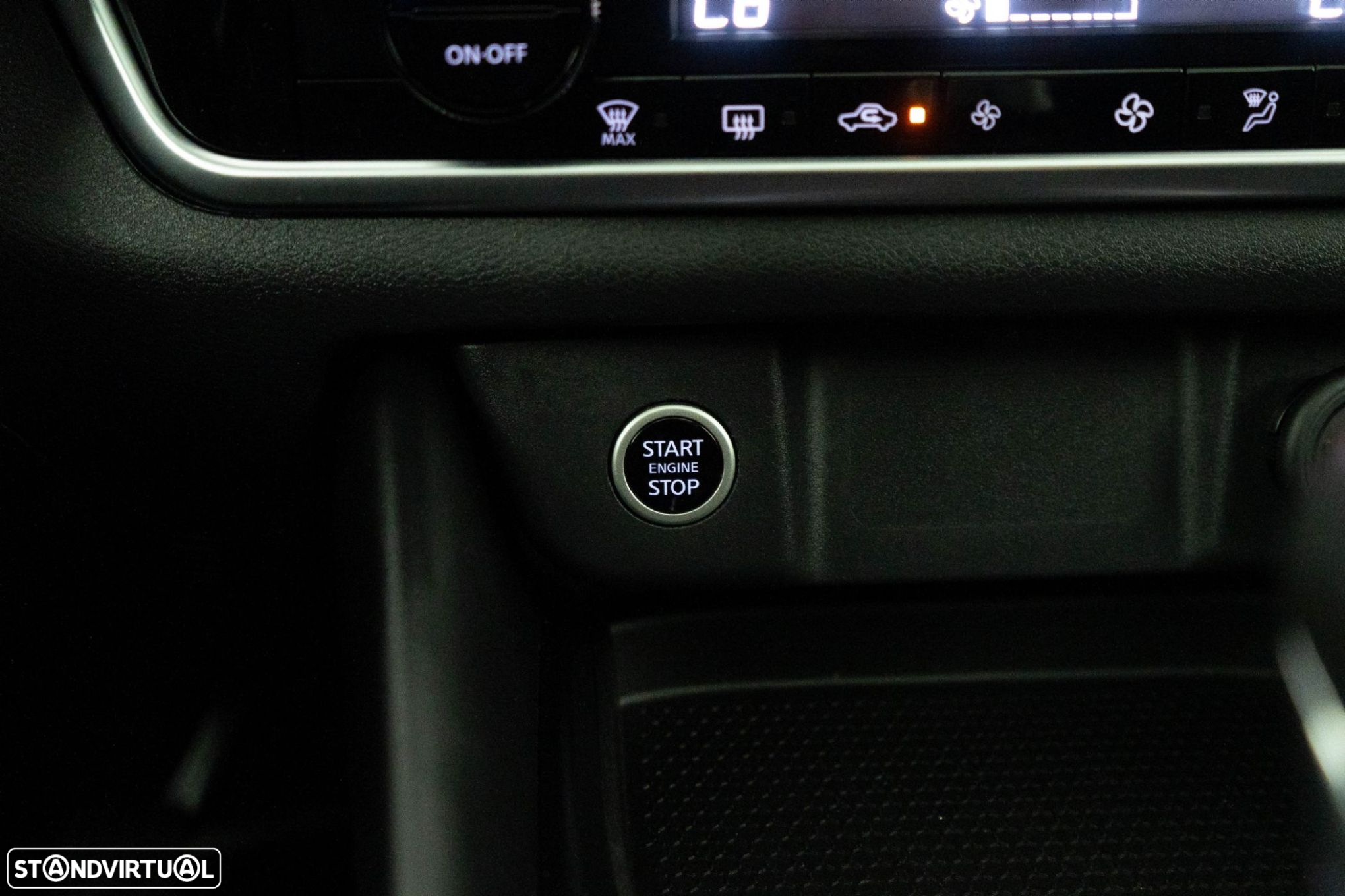 Nissan Qashqai 1.3 DIG-T N-Connecta LED+SKY - 26