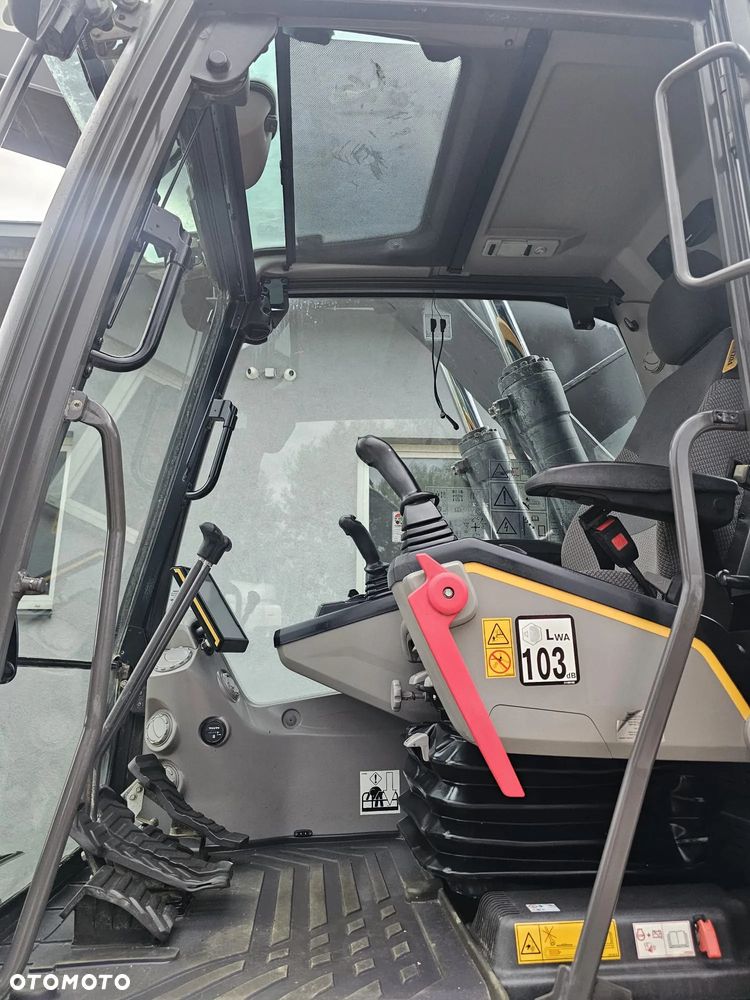 Volvo EC250EL Podnoszona Kabina - 16