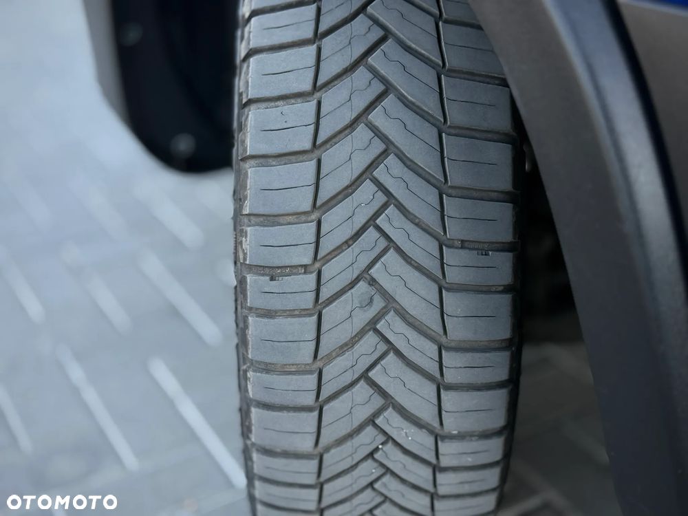 Iveco Daily 35S18 3.0 HPI 180KM / Maxi Długi L4 H2 / 2022 ROK PRODUKCJI / 176.409KM PRZEBIEG/ PNEUMATYKA / ZAREJESTROWANY W PL - 24