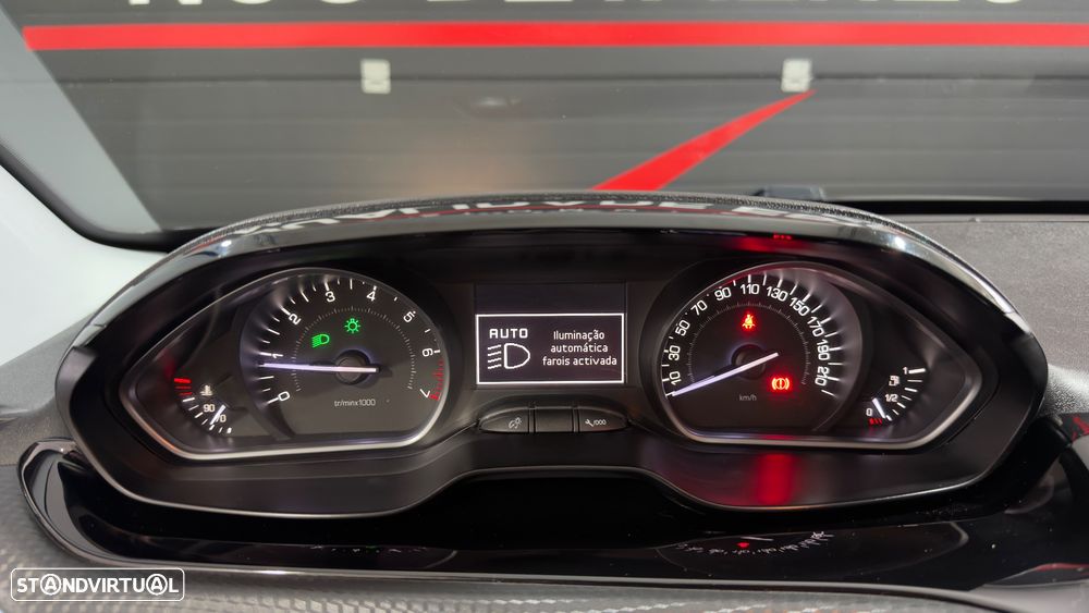 Peugeot 208 PureTech 110 Stop & Start Allure - 20