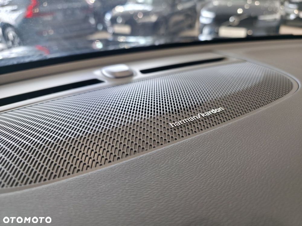 Volvo XC 40 - 22