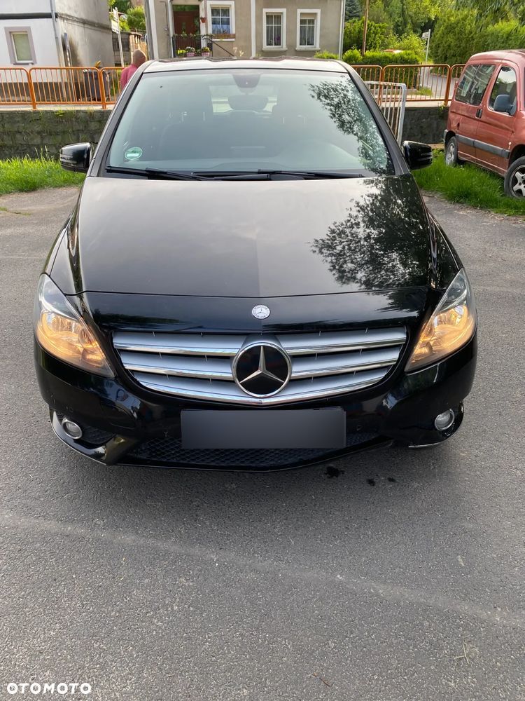 Mercedes-Benz Klasa B 180 (BlueEFFICIENCY) - 1