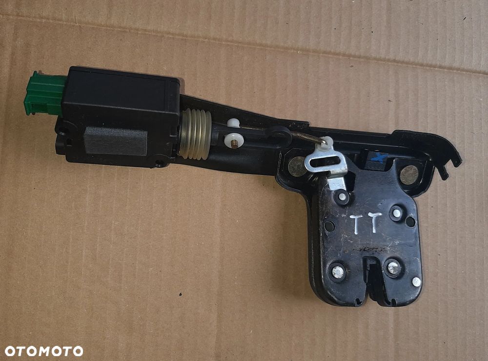 Audi TT 8n zamek klapy tył 1,8T - 1