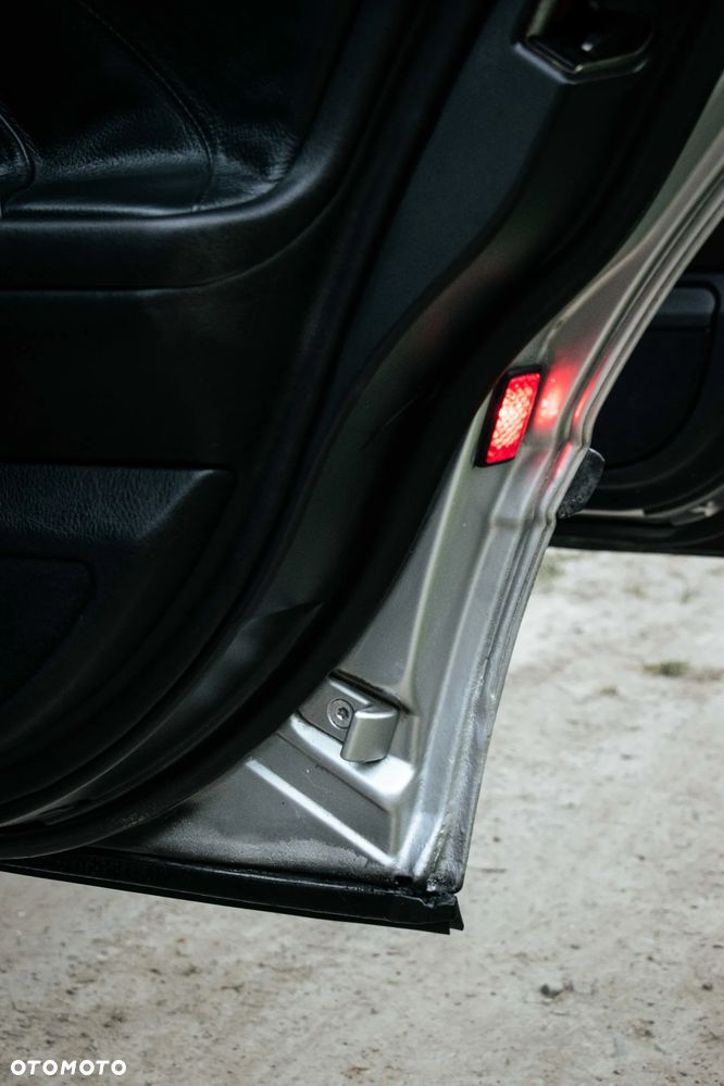 BMW Seria 7 - 35