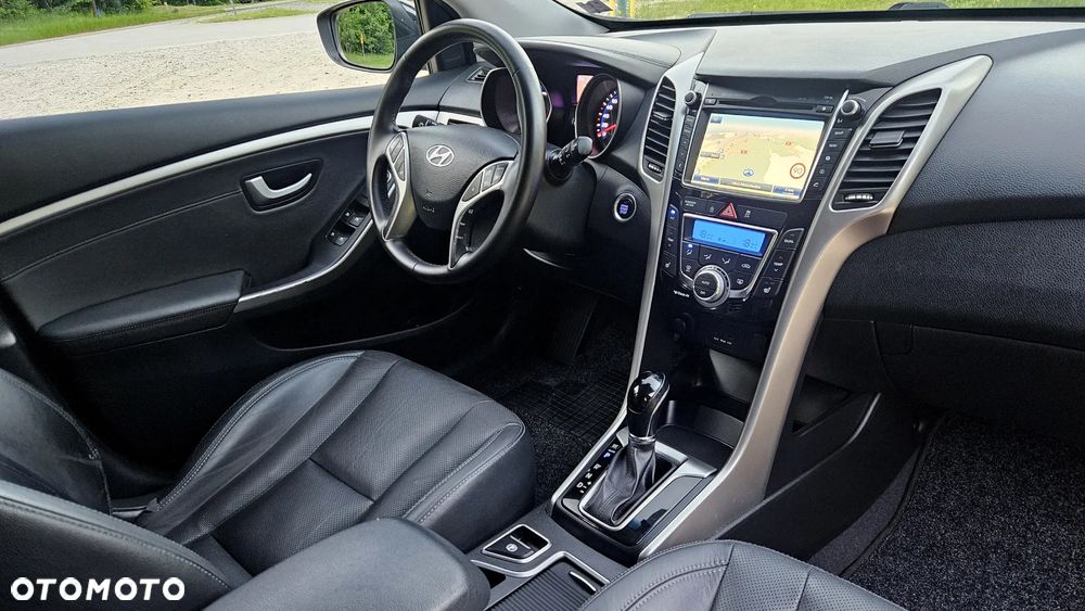 Hyundai i30 1.6 CRDi Automatik Style - 38