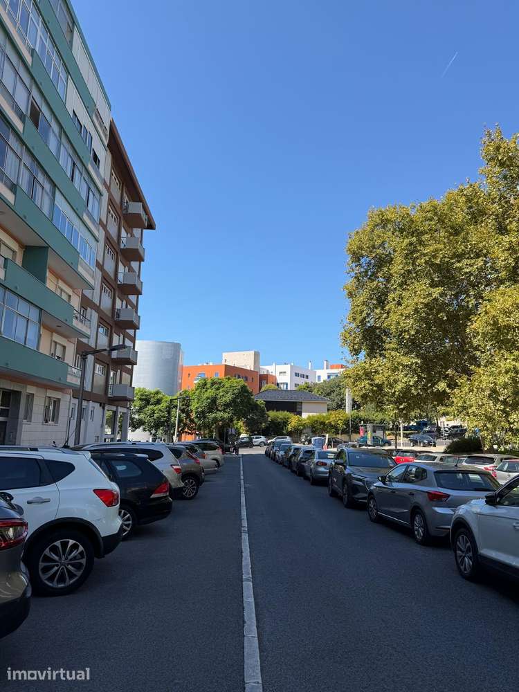 T3 em Belém com varanda e elevador - Grande imagem: 2/25