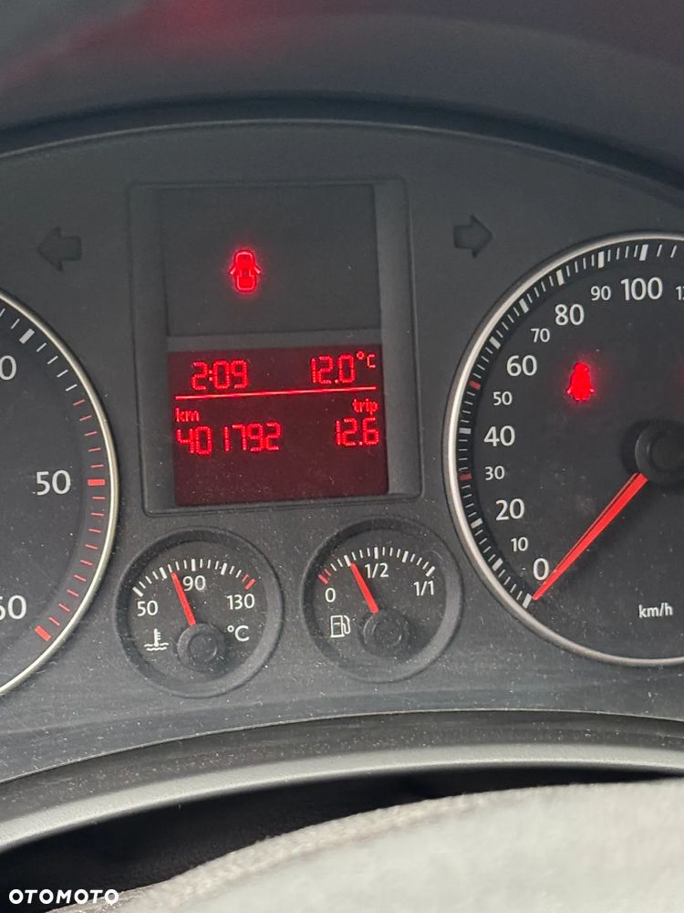 Volkswagen Golf V 1.9 TDI Comfortline - 12