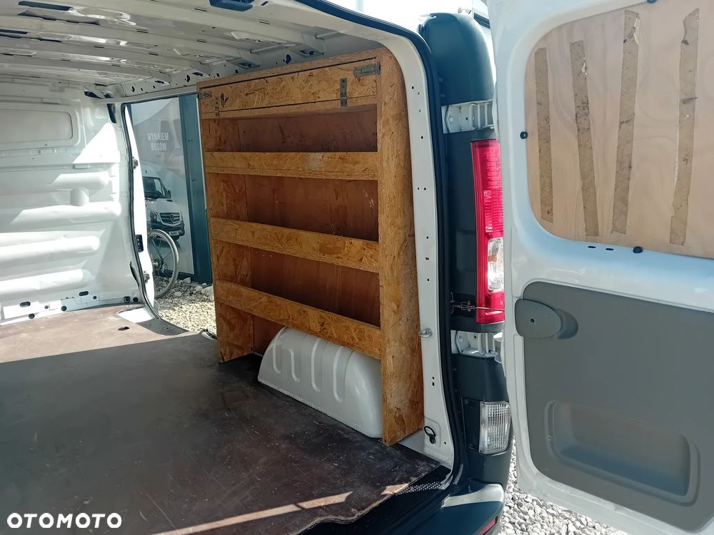 Opel Vivaro - 11