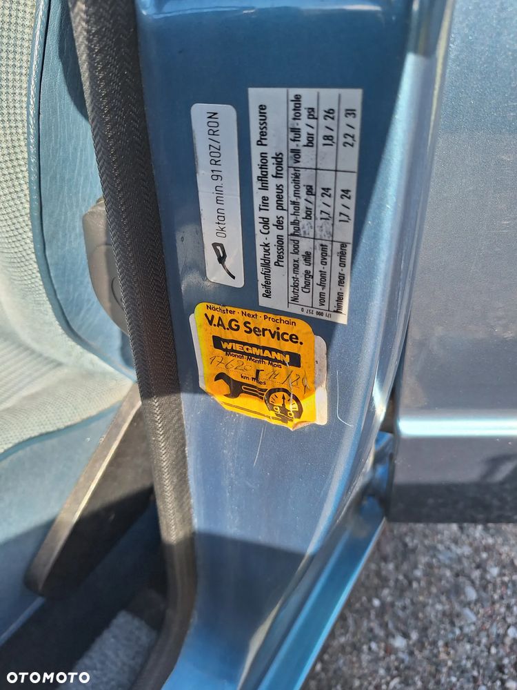 Volkswagen Golf - 22