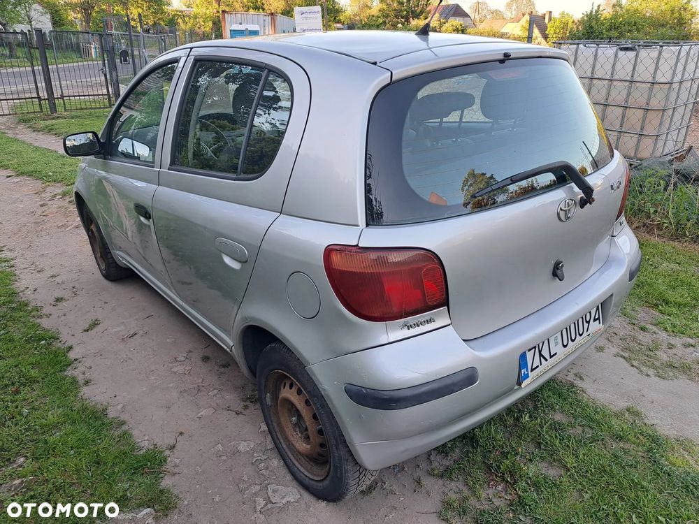Toyota Yaris 1.0 Terra - 4