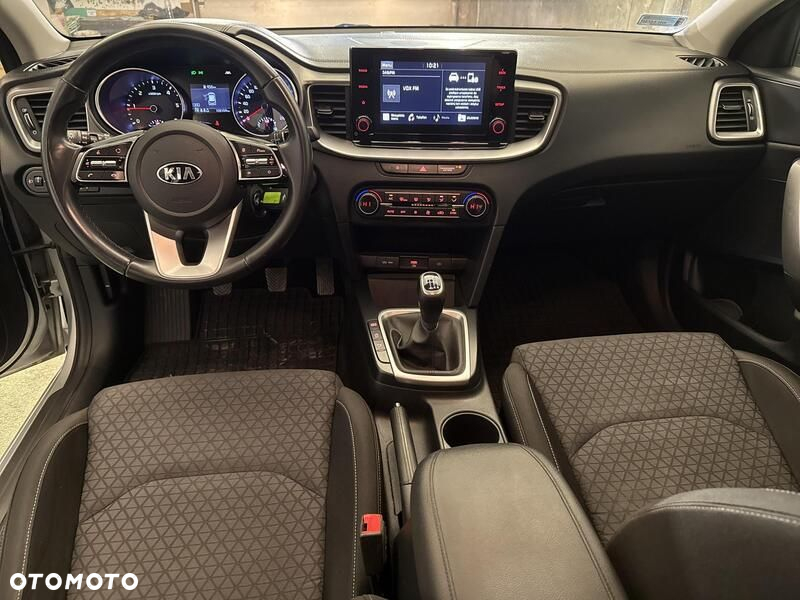 Kia Ceed - 21
