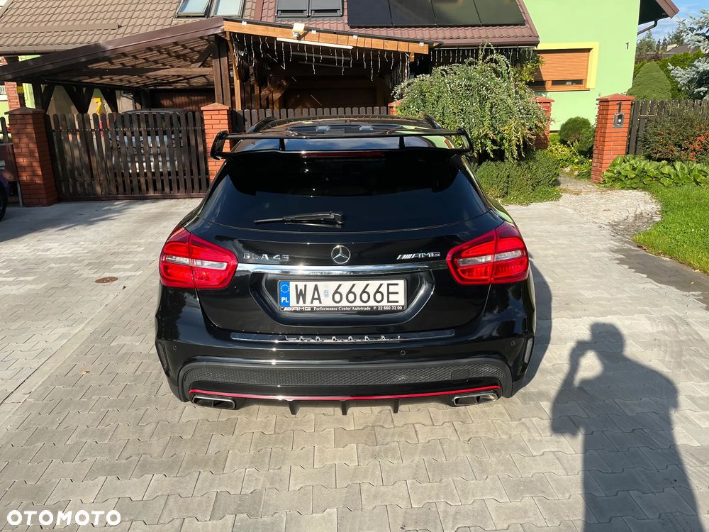 Mercedes-Benz GLA 45 AMG 4-Matic Edition 1 - 5