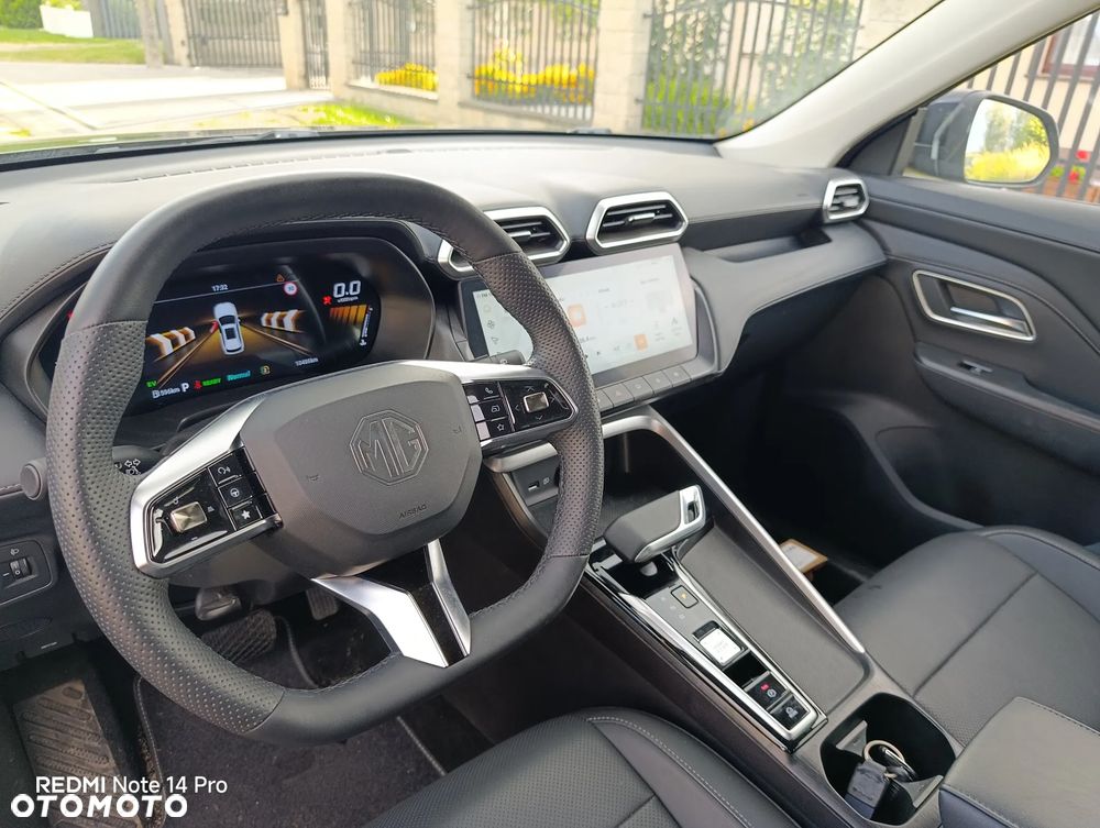 MG ZS - 24