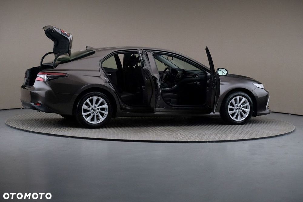 Toyota Camry 2.5 Hybrid Comfort CVT - 6