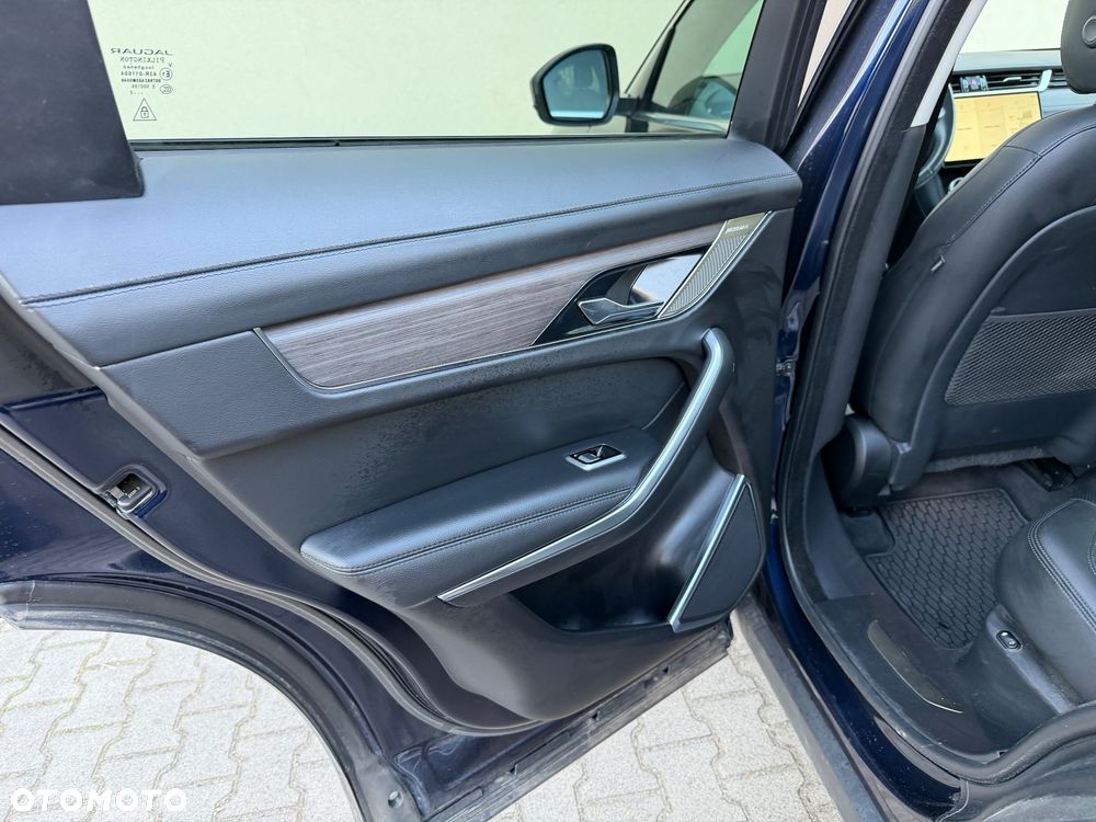 Jaguar F-Pace 2.0 D200 mHEV AWD SE - 26