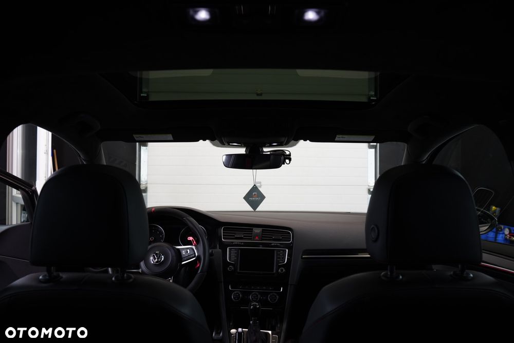 Volkswagen Golf GTI BlueMotion Technology DSG - 21
