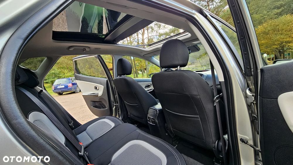 Kia Ceed 1.6 GDI DCT Platinum Edition - 35