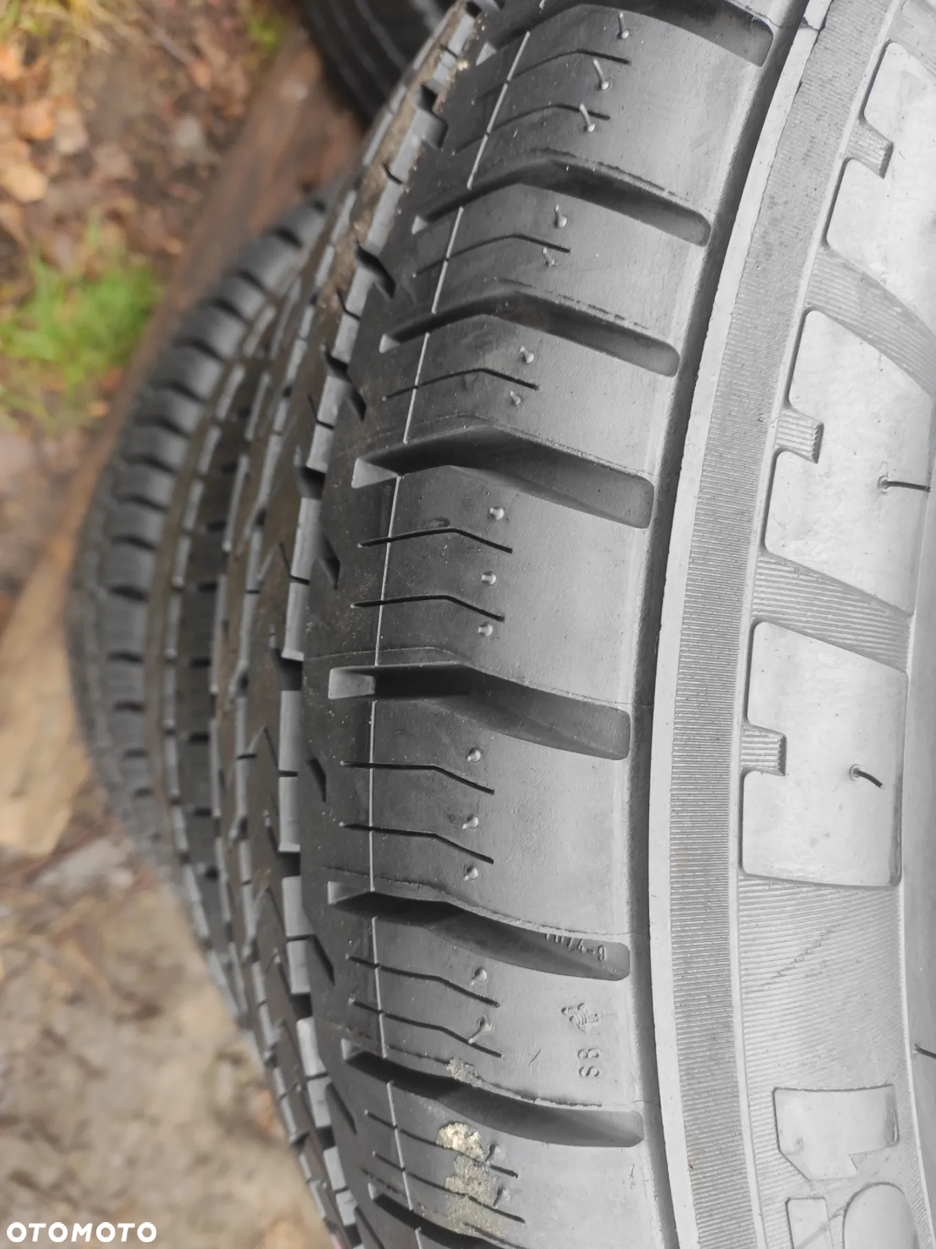 4 Opony DOSTAWCZE LATO/WIELOSEZON M+S 215 65 16C MICHELIN AGILIS 51 PRAWIE NOWE IGŁY 9mm montaż - 3