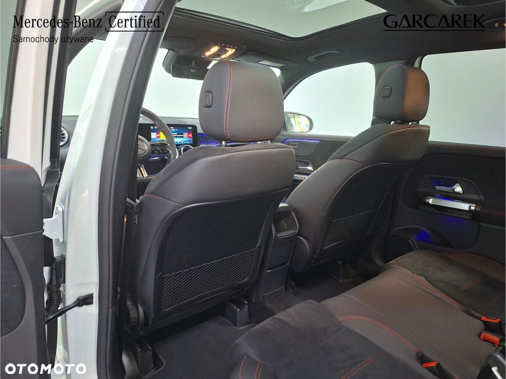 Mercedes-Benz GLB - 21