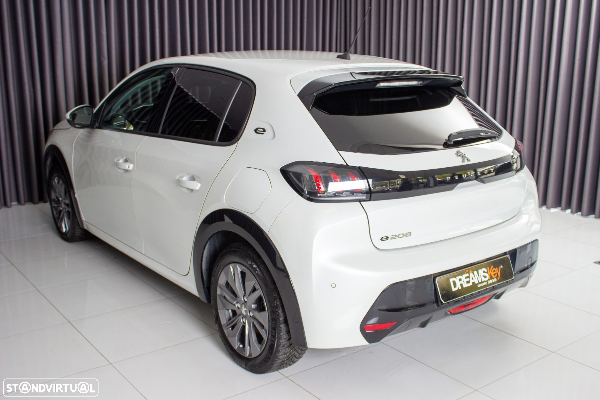 Peugeot e-208 Allure Pack - 29