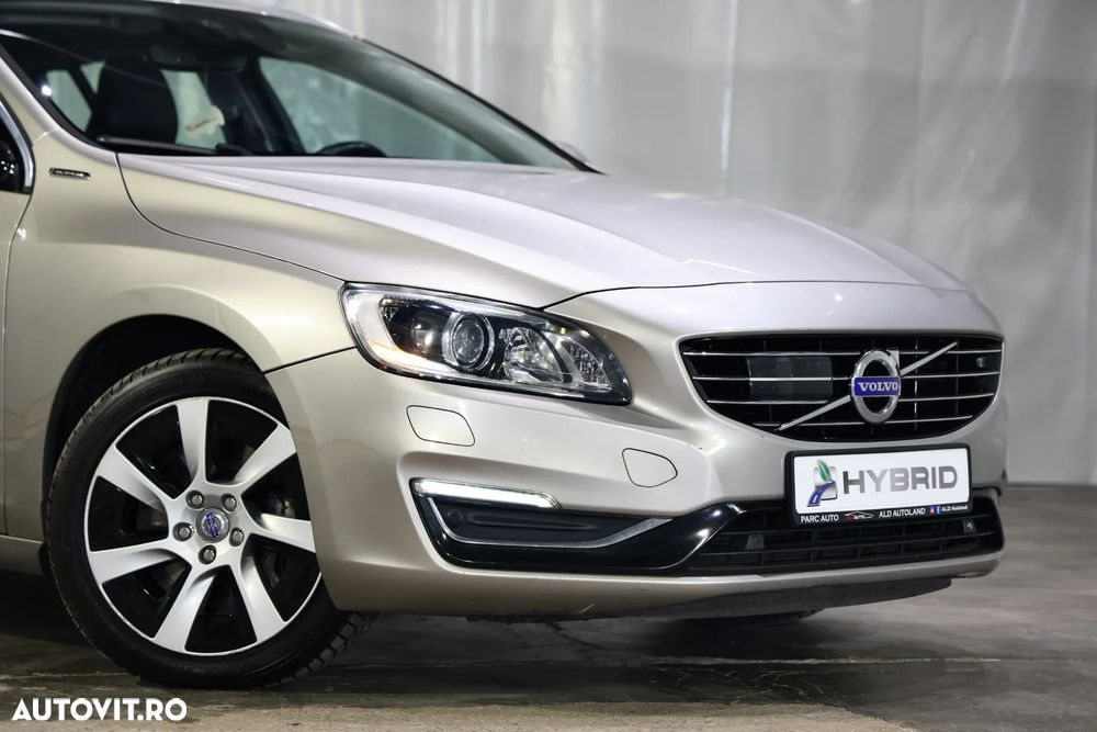Volvo V60 D6 Plug-In-Hybrid AWD Geartronic Momentum - 30