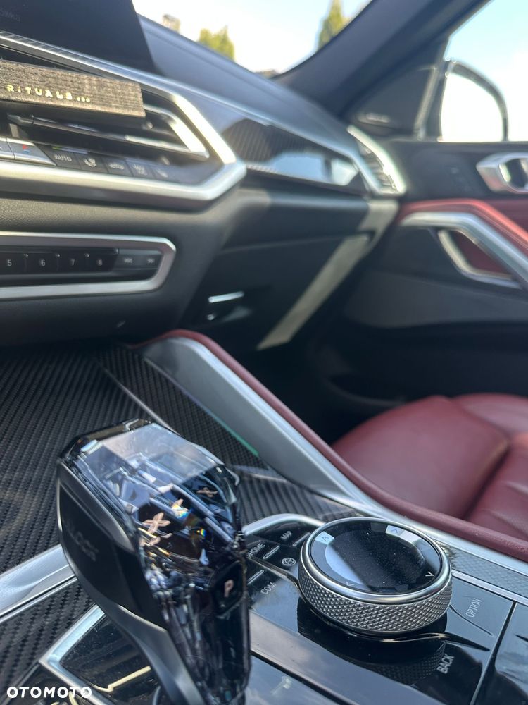 BMW X6 xDrive40i - 11