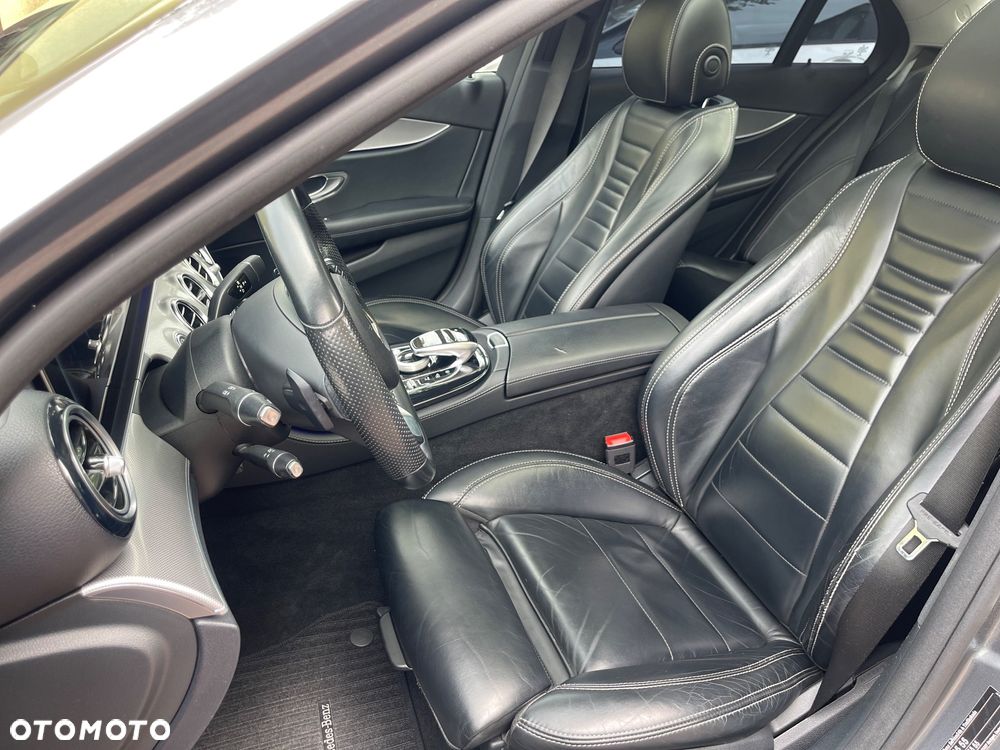 Mercedes-Benz Klasa E 220 d 4Matic 9G-TRONIC Sportstyle Edition - 12