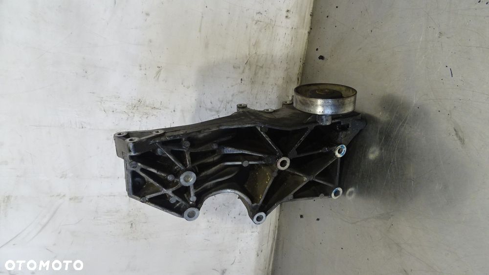 ŁAPA ALTERNATORA AUDI A4 B6 2.0 06B903143L - 3