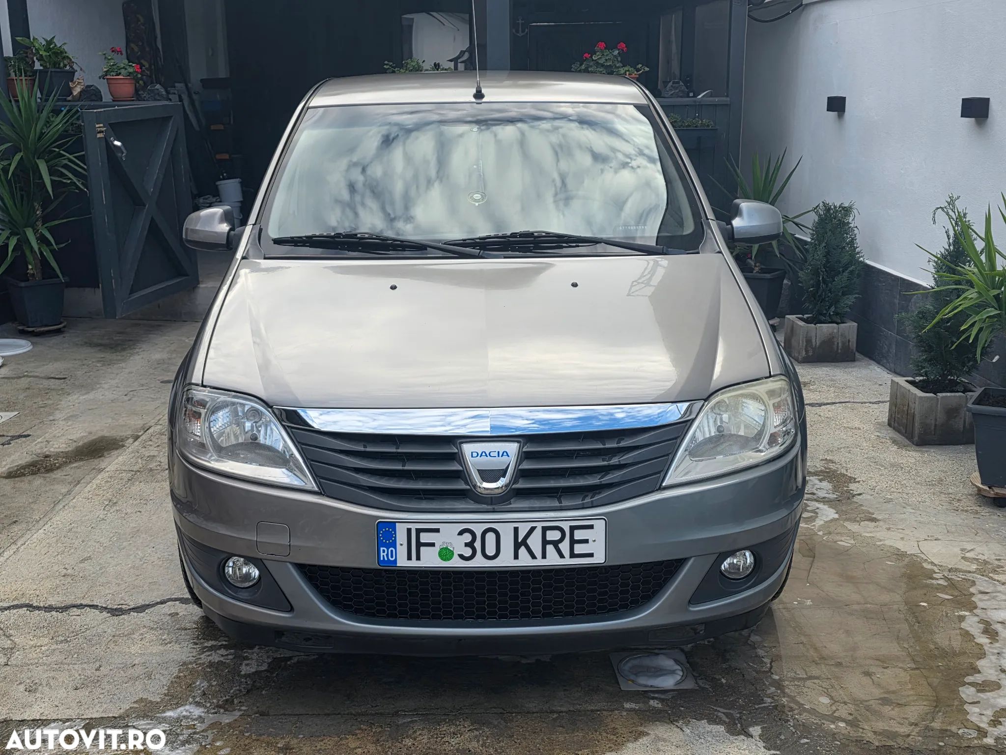 Dacia Logan - 1