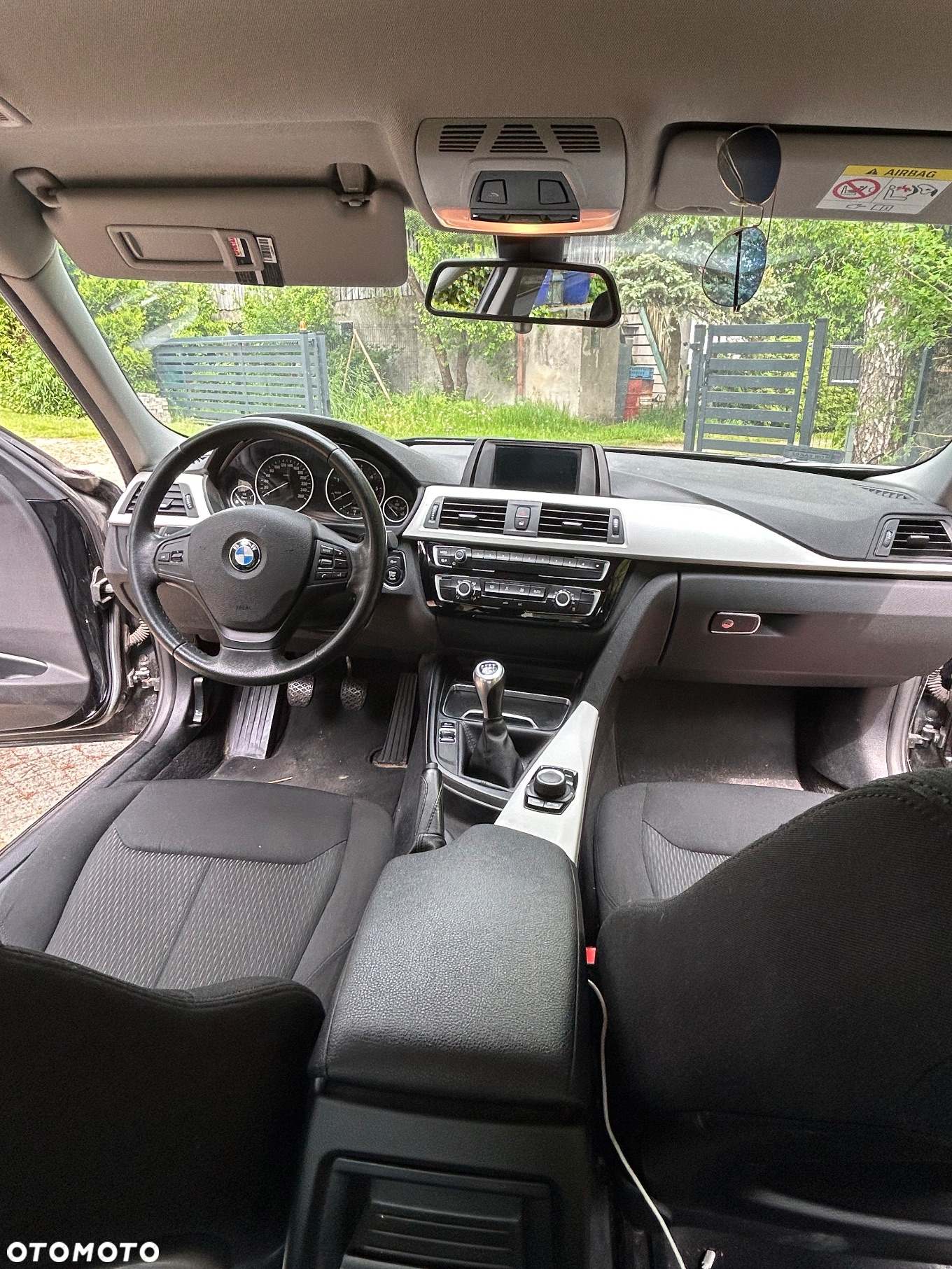 BMW Seria 3 318d - 21