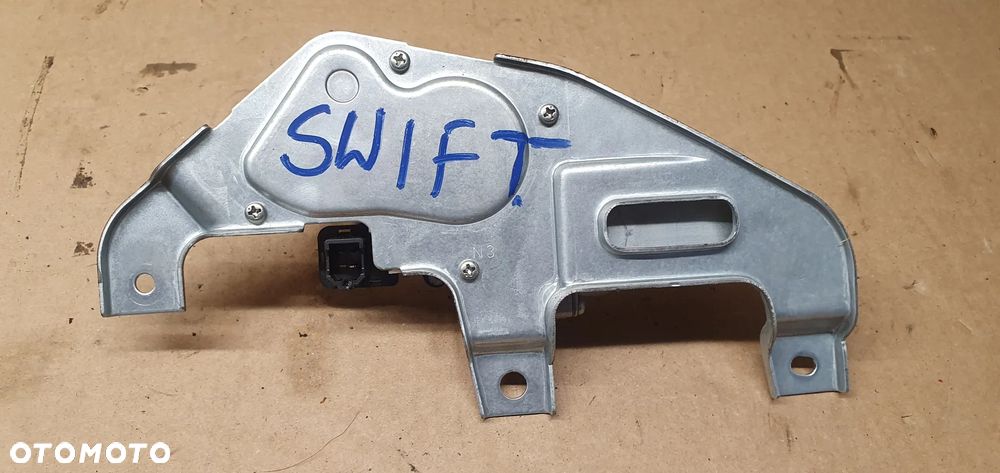 Silniczek wycieraczki tył tylnej Suzuki Swift IV - 4