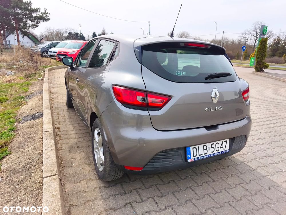 Renault Clio 1.2 16V Life - 14