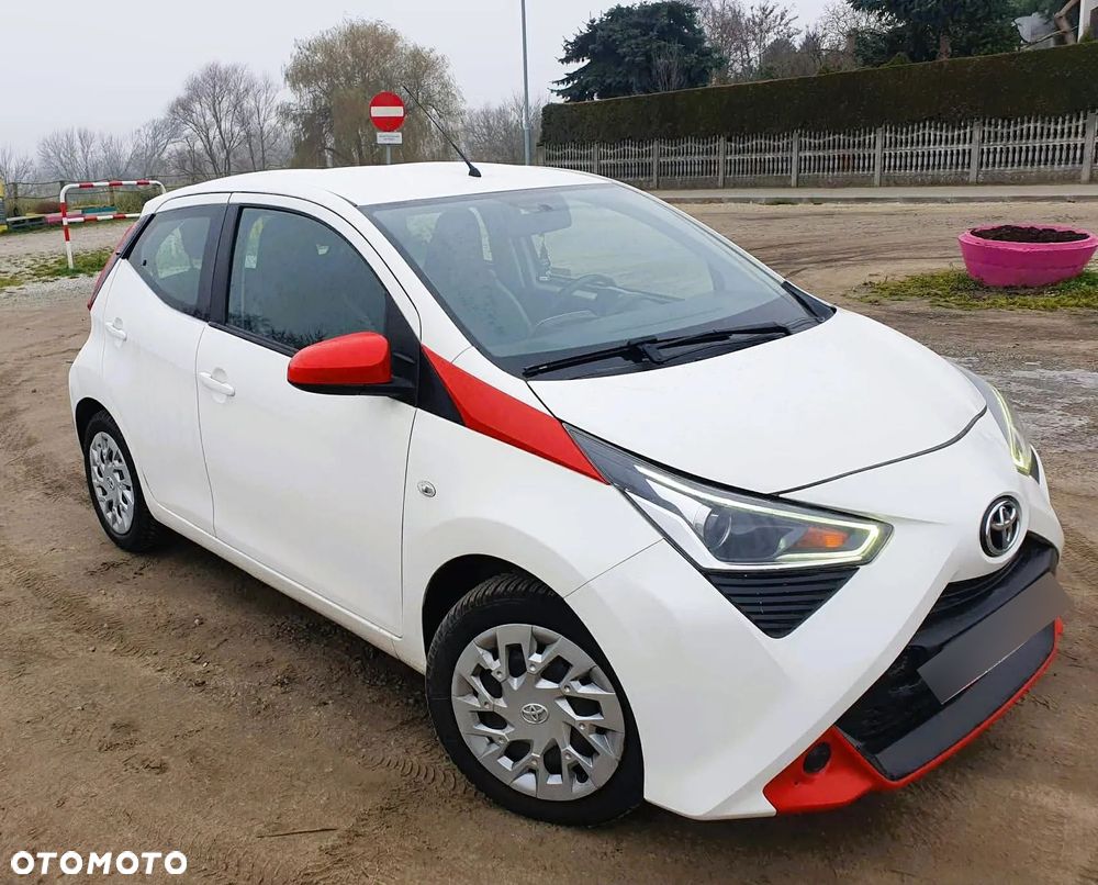 Toyota Aygo 1.0 VVT-i JBL Edition - 1