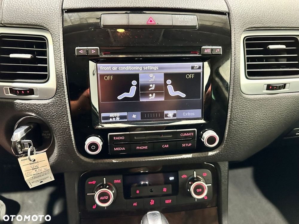 Volkswagen Touareg - 33