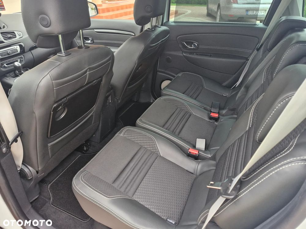 Renault Grand Scenic - 17