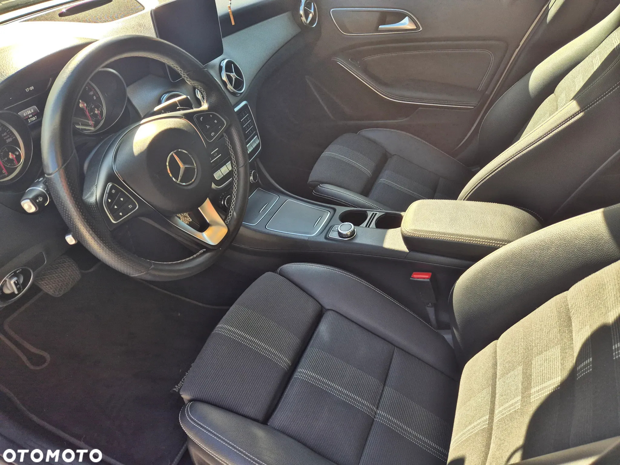 Mercedes-Benz GLA 220 4-Matic - 16