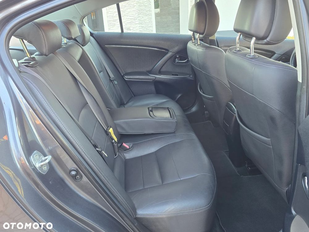 Toyota Avensis 1.8 Executive - 23