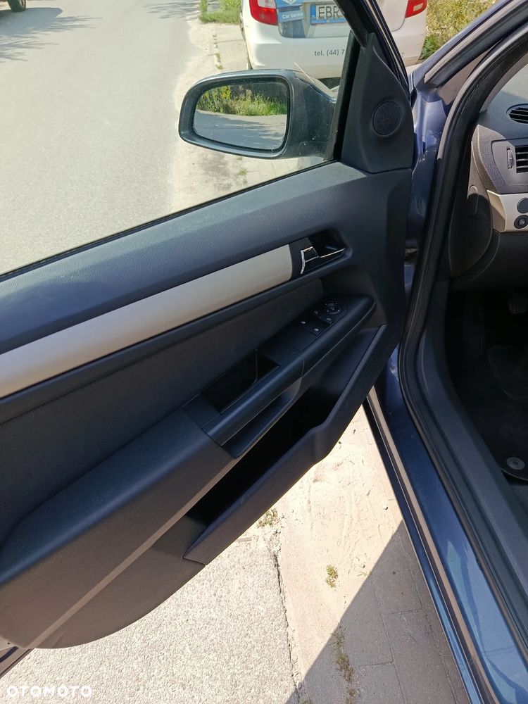 Opel Astra 1.6 - 4