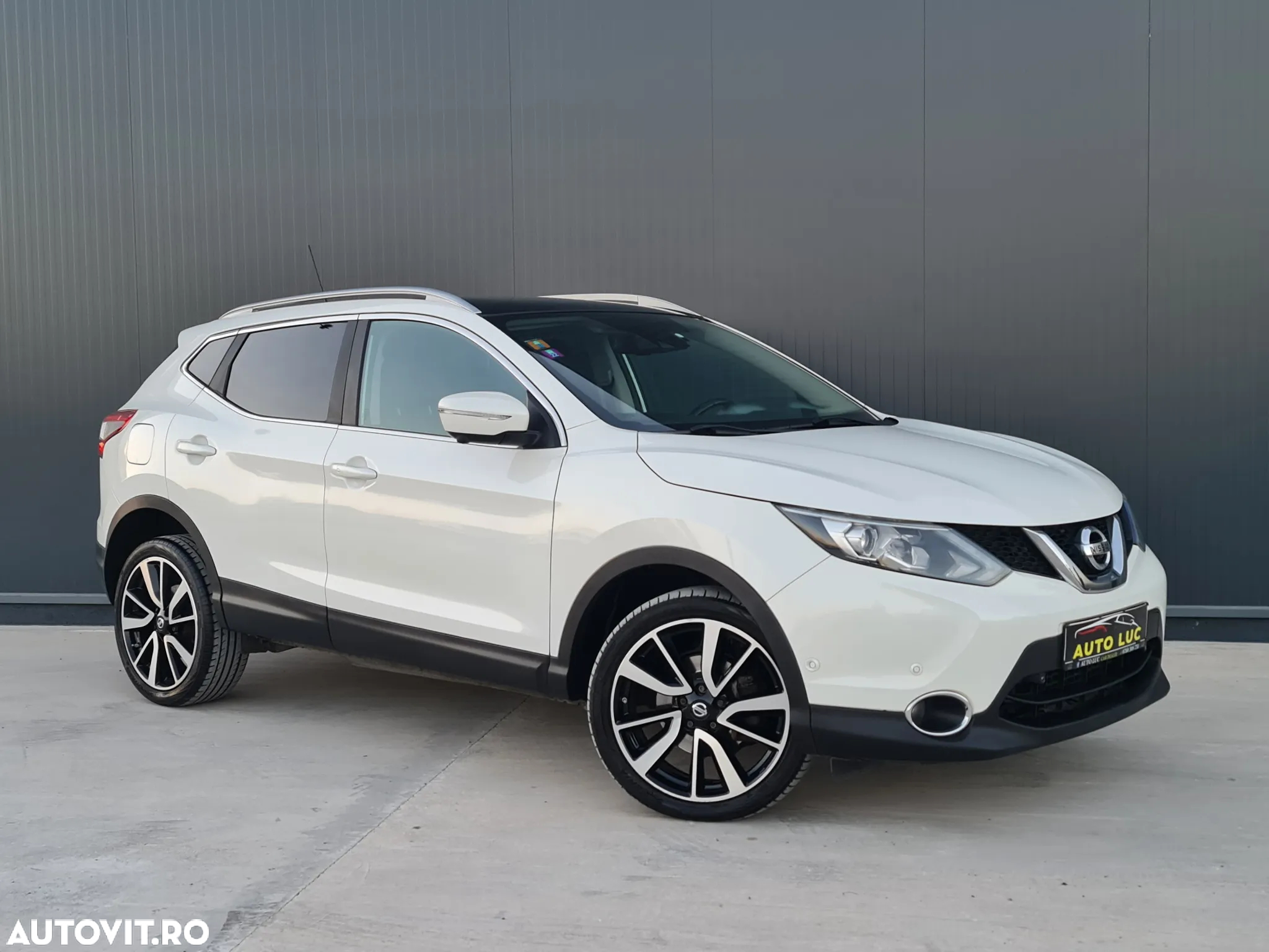 Nissan Qashqai 1.6 DCI 4 x 4 DPF Start/Stop tekna - 2