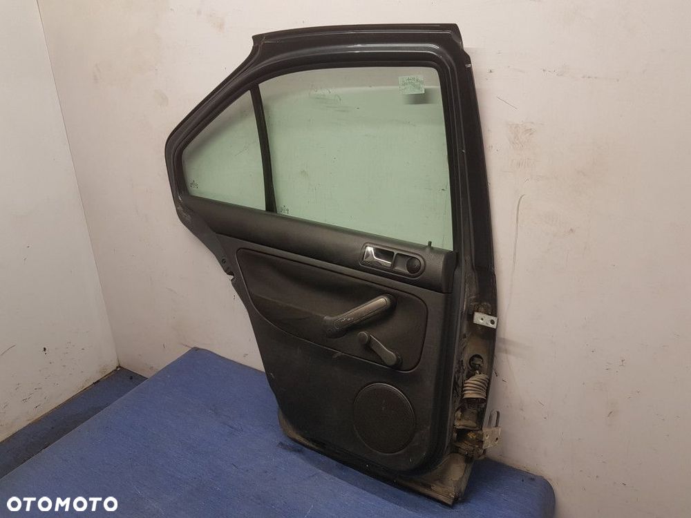 VOLKSWAGEN BORA DRZWI TYŁ LEWE - 16