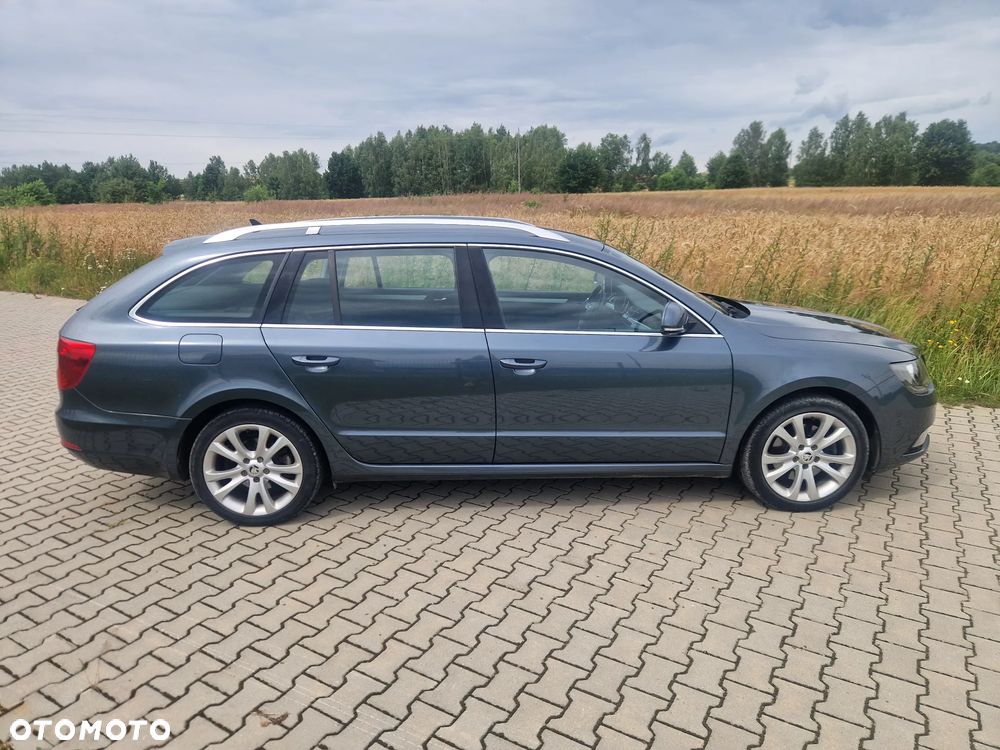 Skoda Superb 2.0 TDI Green tec 4x4 Elegance - 8