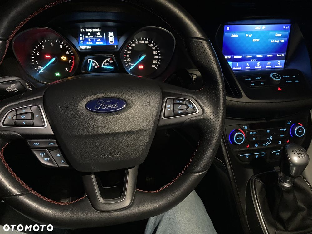 Ford Kuga - 10