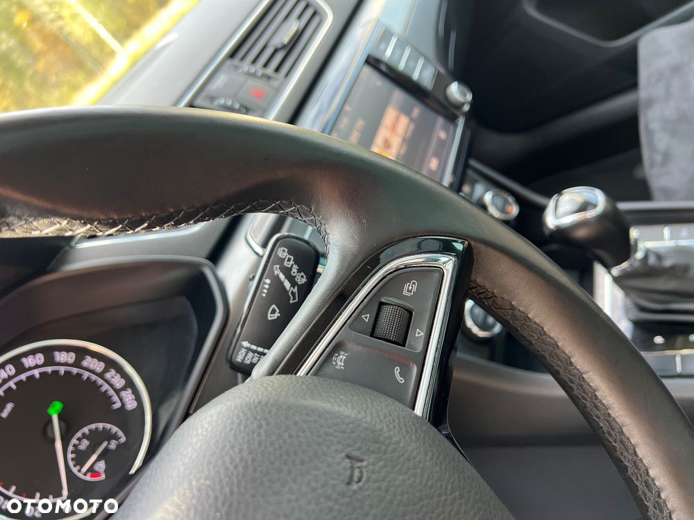 Skoda Superb 1.6 TDI DSG Style - 17