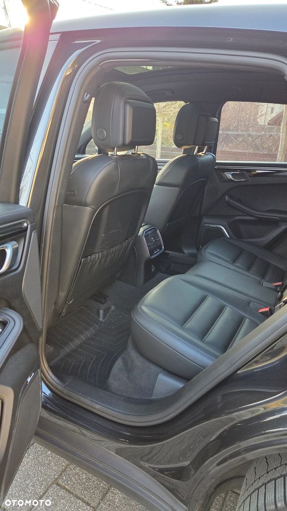 Porsche Macan S - 17