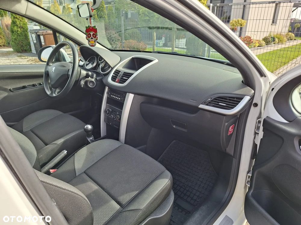Peugeot 207 - 9