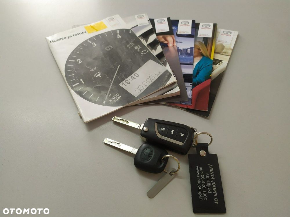 Toyota Verso 1.8 Prestige 7os MS - 25