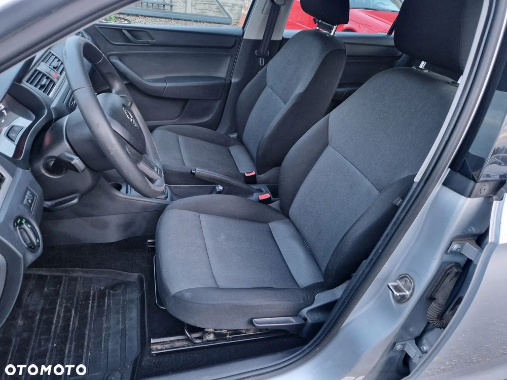 Skoda RAPID - 13
